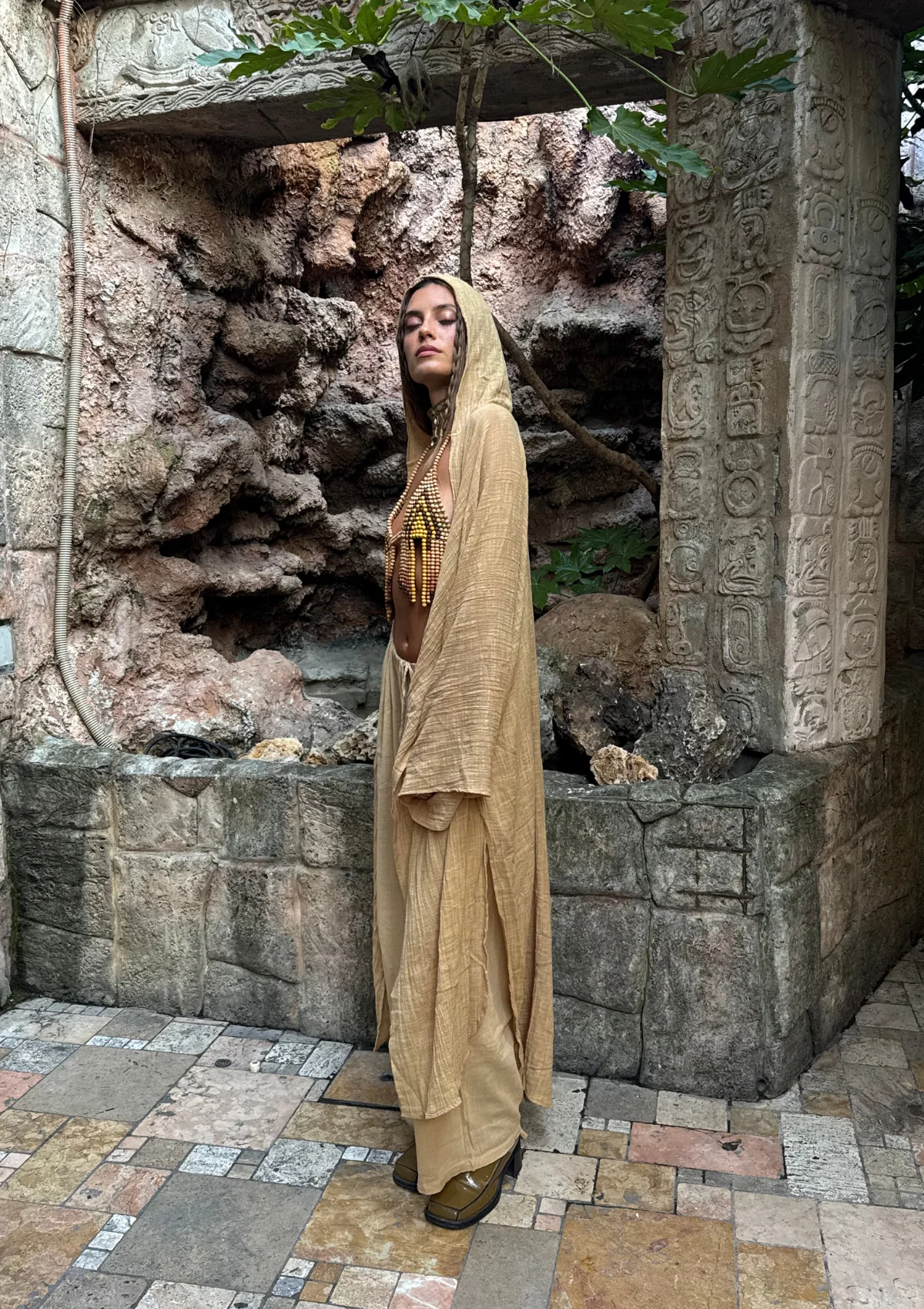 RHEA HOODED CAPE - Image 8